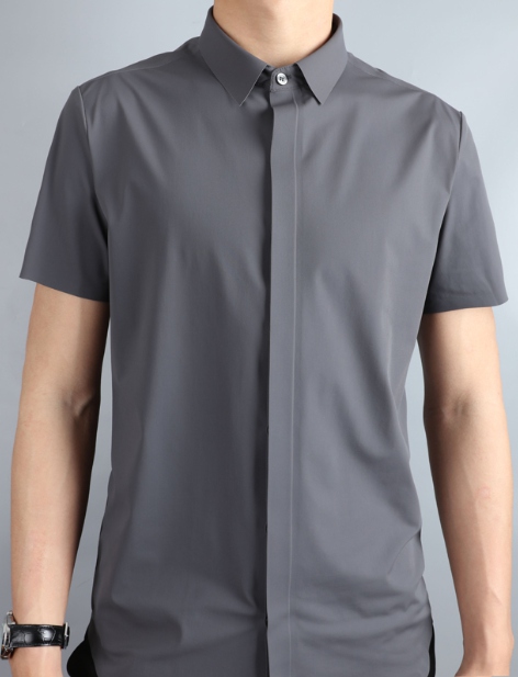 定制襯衣不同材質(zhì)的優(yōu)點(diǎn)和缺點(diǎn)的介紹